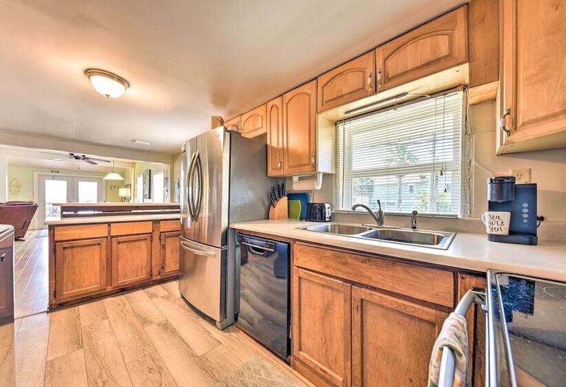 Oceanfront Amelia Island Cottage Near State Park!