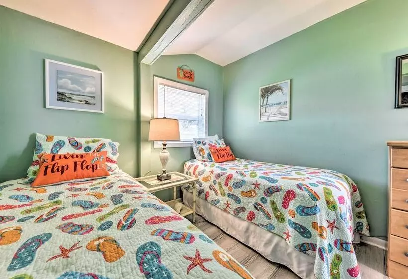 Oceanfront Amelia Island Cottage Near State Park!