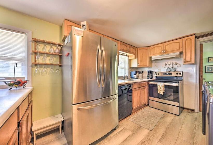 Oceanfront Amelia Island Cottage Near State Park!