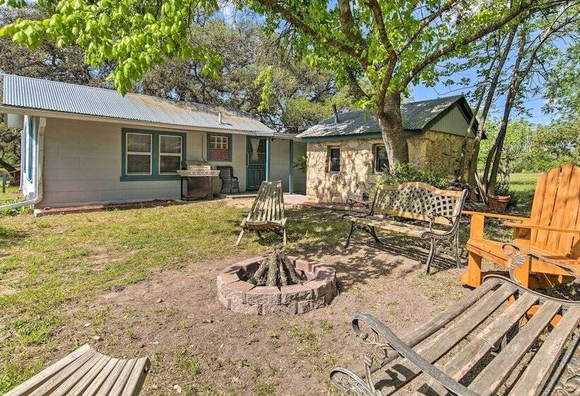Betty B S River House < 1 Mi To Blanco State Park!
