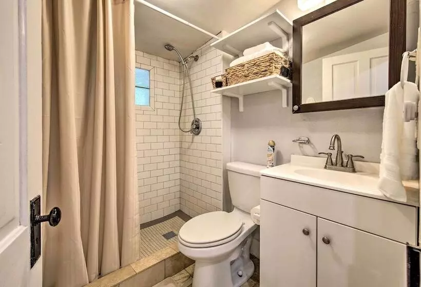 Betty B S River House < 1 Mi To Blanco State Park!