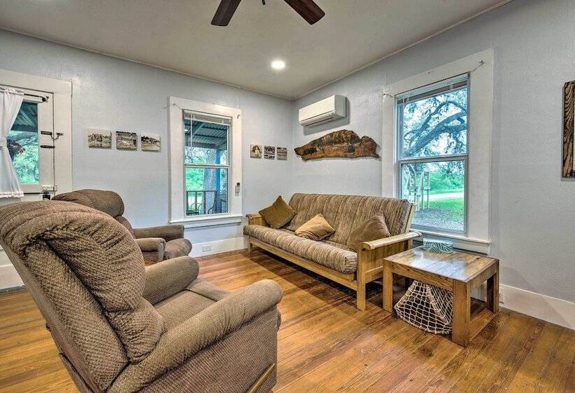 Betty B S River House < 1 Mi To Blanco State Park!