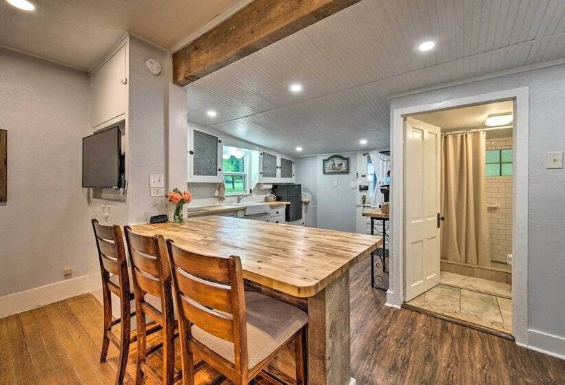 Betty B S River House < 1 Mi To Blanco State Park!