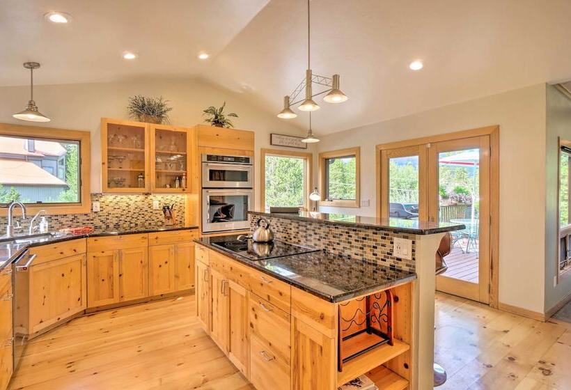 1 Mi To Ski: Breckenridge Home W/ View & Hot Tub
