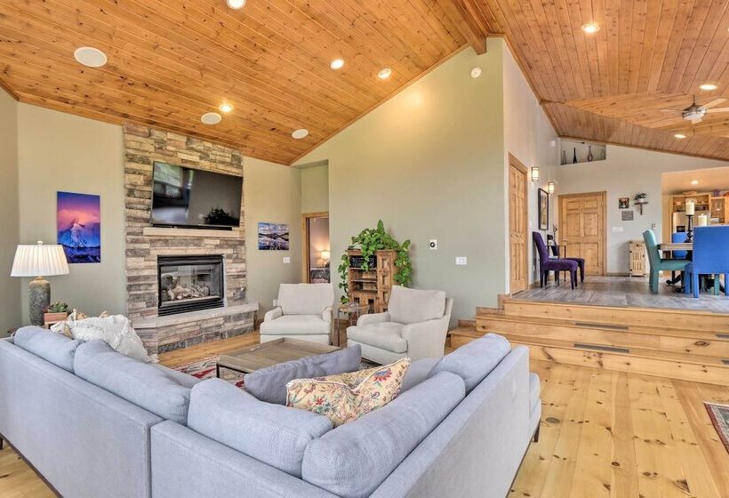 1 Mi To Ski: Breckenridge Home W/ View & Hot Tub