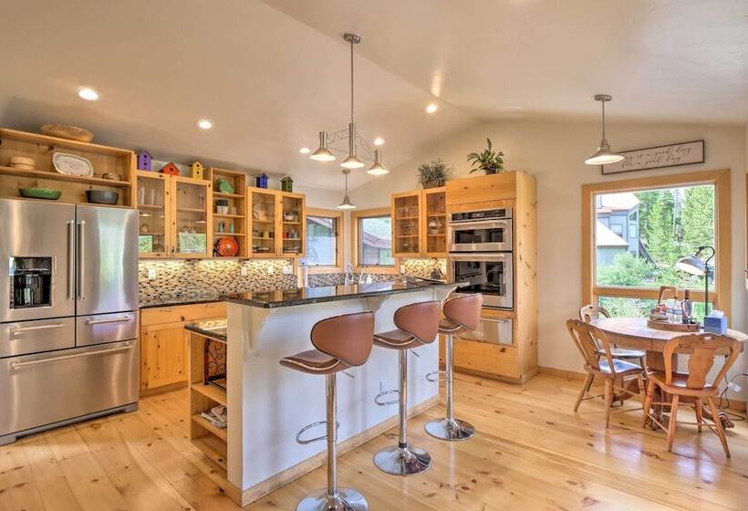 1 Mi To Ski: Breckenridge Home W/ View & Hot Tub