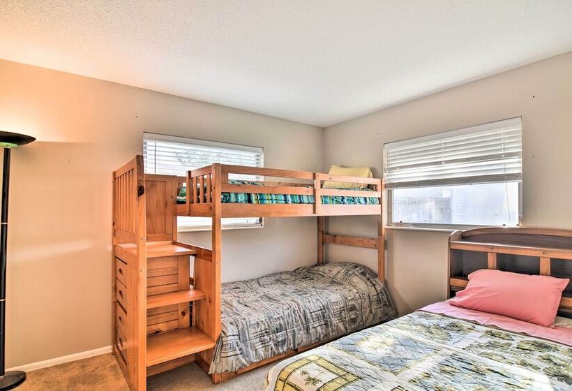 Bradenton Snowbird Sanctuary W/ Covered Patio!