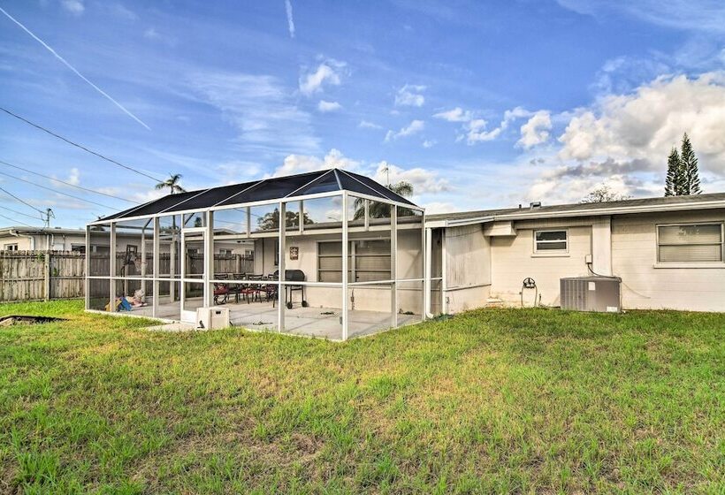 Bradenton Snowbird Sanctuary W/ Covered Patio!