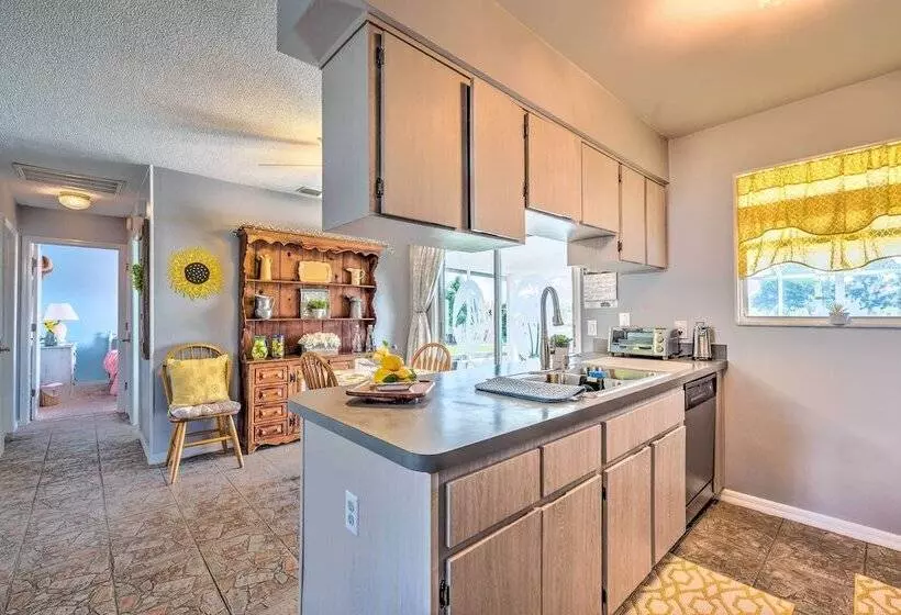 Waterfront Retreat W/ Kayaks & Private Dock!
