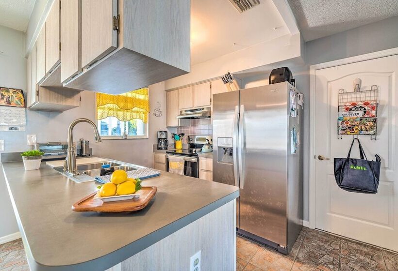 Waterfront Retreat W/ Kayaks & Private Dock!