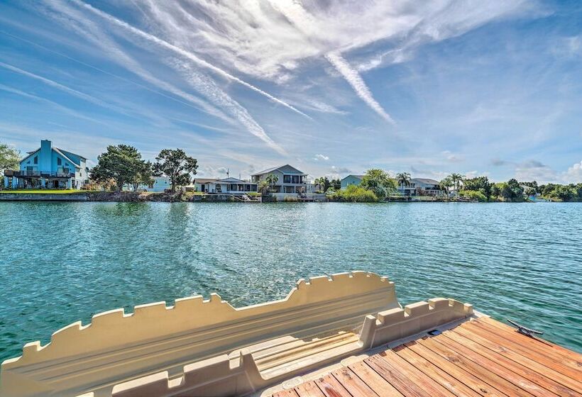 Waterfront Retreat W/ Kayaks & Private Dock!