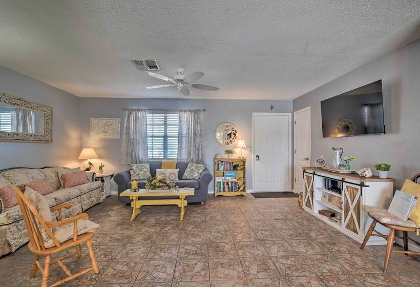 Waterfront Retreat W/ Kayaks & Private Dock!