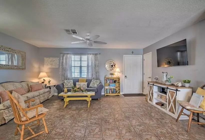 Waterfront Retreat W/ Kayaks & Private Dock!