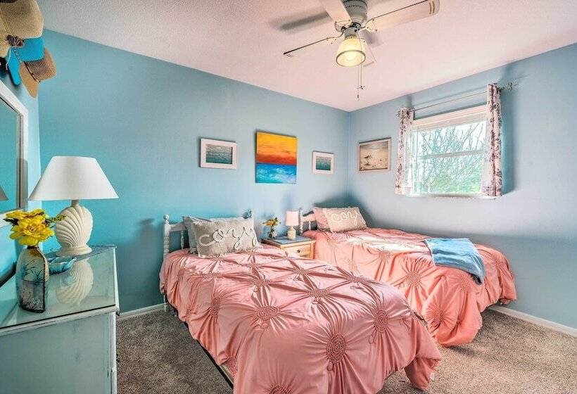 Waterfront Retreat W/ Kayaks & Private Dock!