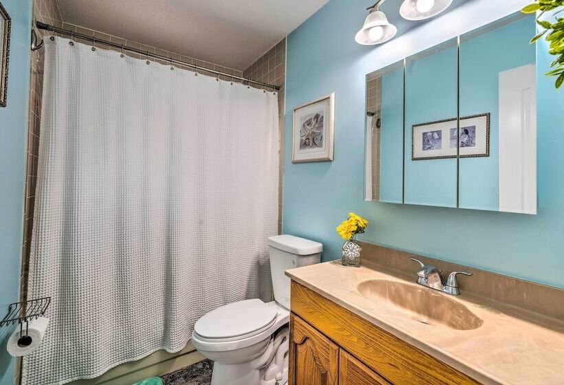 Waterfront Retreat W/ Kayaks & Private Dock!