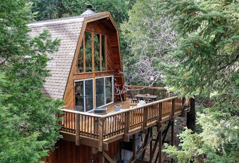 Cabin Vacation Rental: 4 Mi To Lake Arrowhead