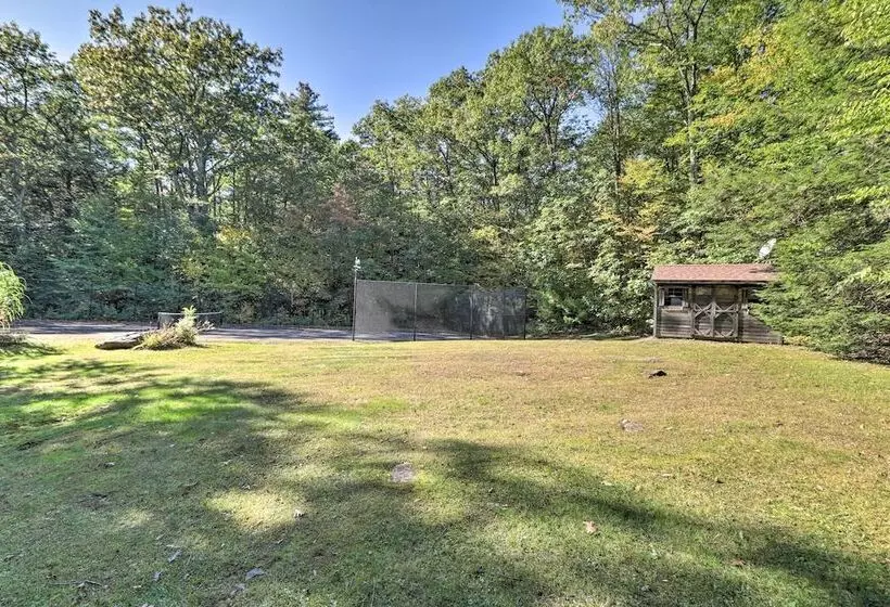 Cabin W/ 3 Acres, Tennis Courts: By 4 Ski Mtns