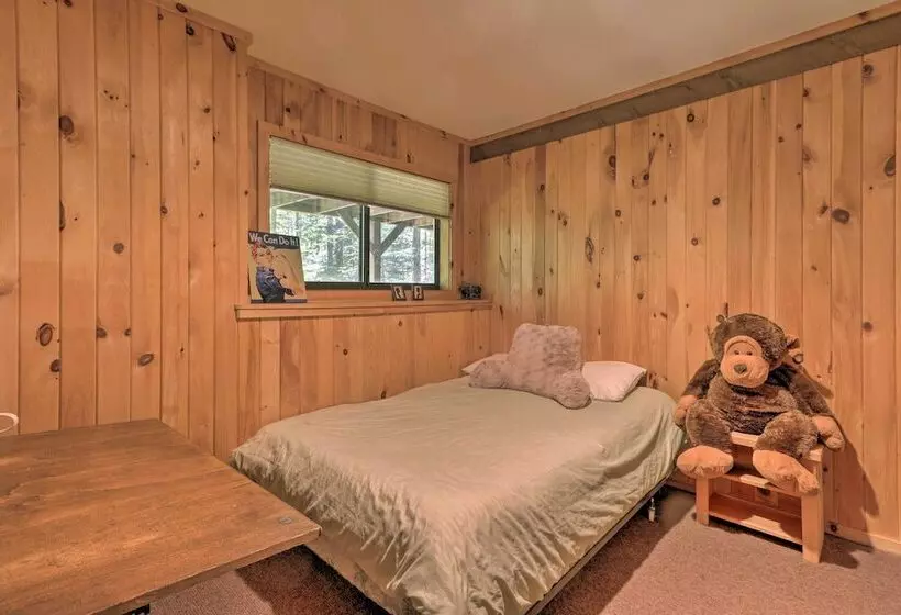 Cabin W/ 3 Acres, Tennis Courts: By 4 Ski Mtns