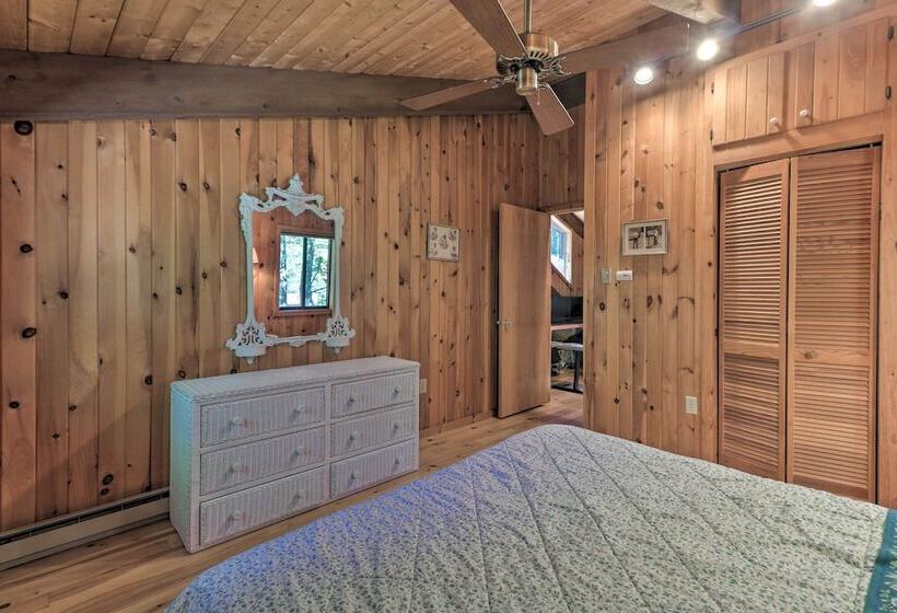 Cabin W/ 3 Acres, Tennis Courts: By 4 Ski Mtns