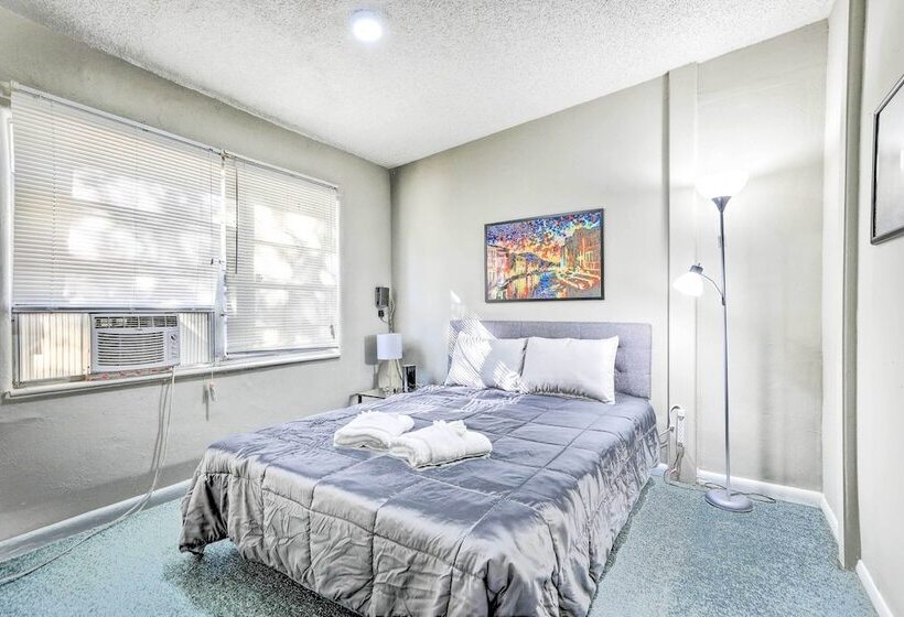 Charming Orlando Duplex ~ 6 Mi To Downtown!