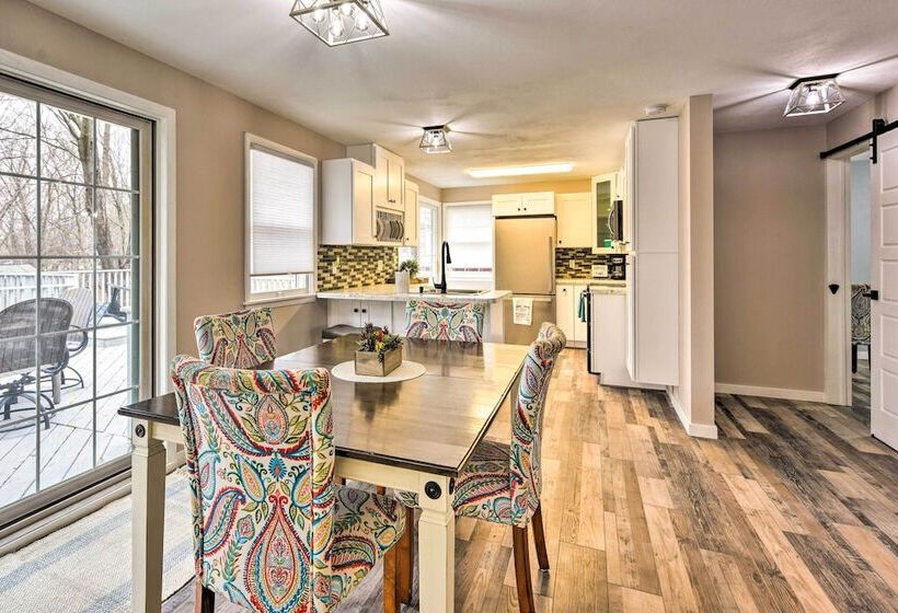 Walk To Lake Pepin: Charming Retreat W/ Deck