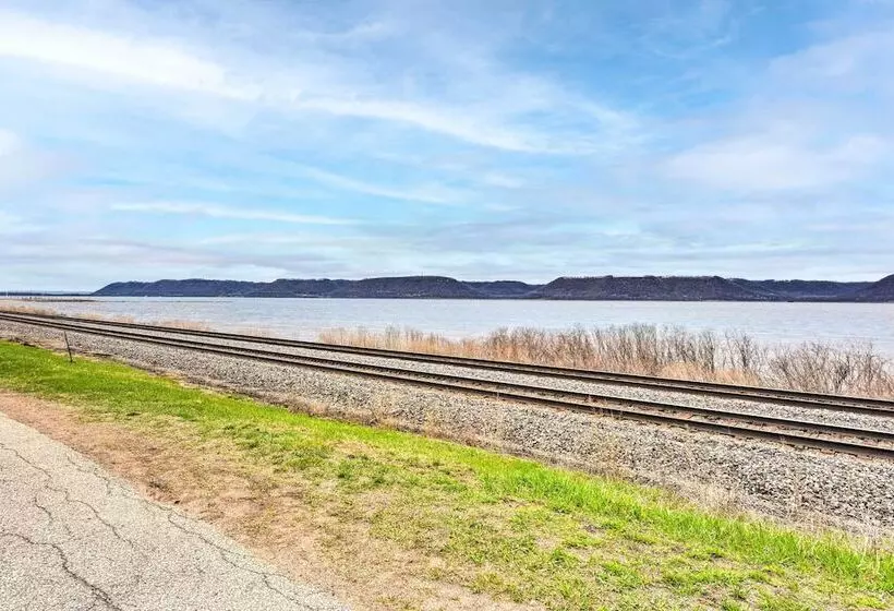 Walk To Lake Pepin: Charming Retreat W/ Deck