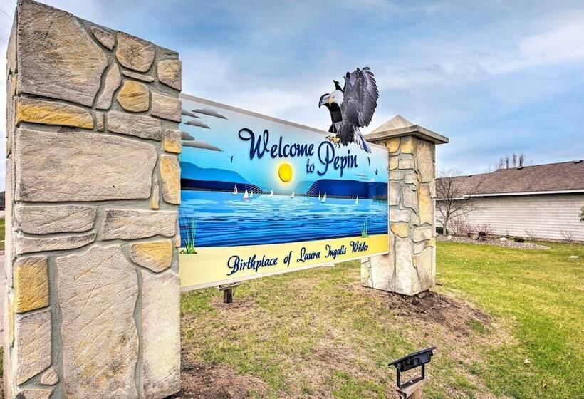 Walk To Lake Pepin: Charming Retreat W/ Deck