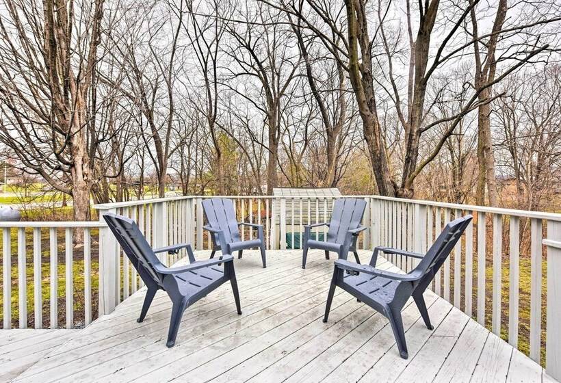 Walk To Lake Pepin: Charming Retreat W/ Deck
