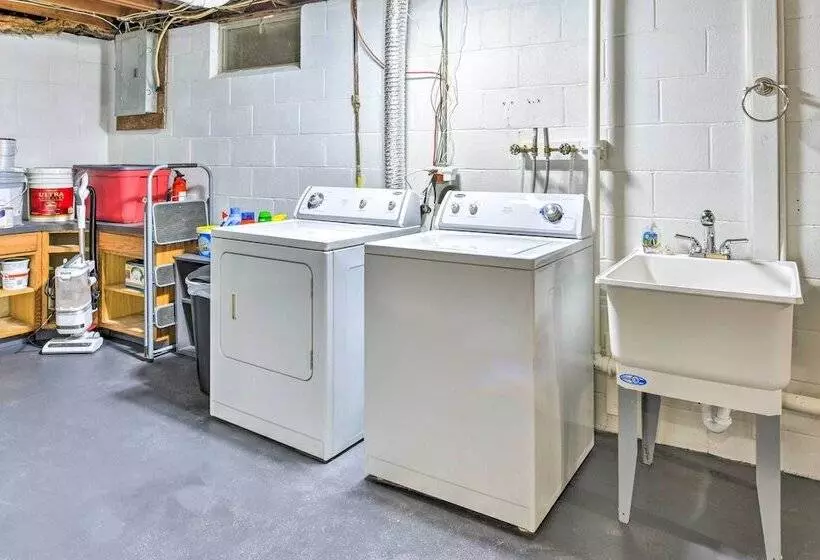 Walk To Lake Pepin: Charming Retreat W/ Deck