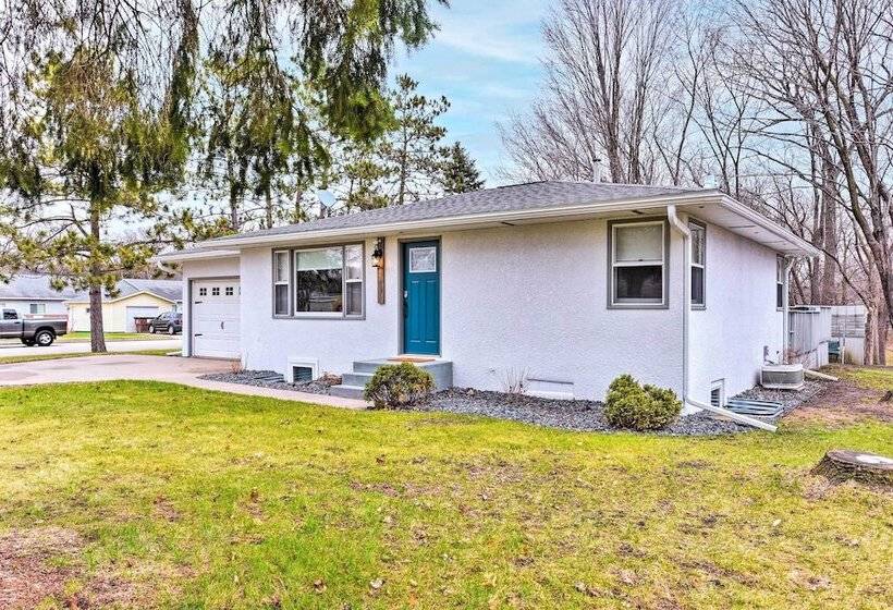 Walk To Lake Pepin: Charming Retreat W/ Deck
