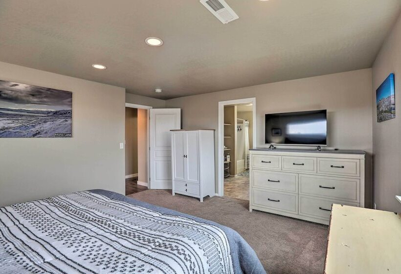 Chic Bend Home W/ Deck < 3 Mi To Downtown!