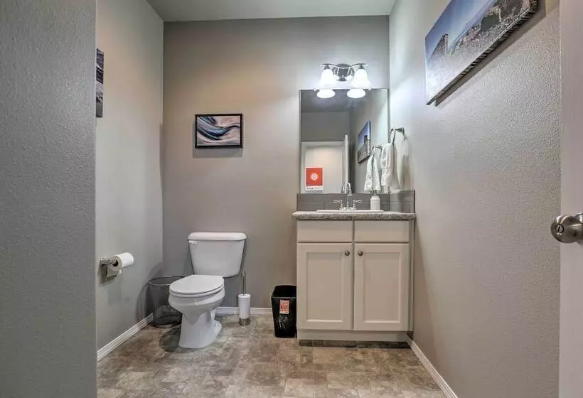 Chic Bend Home W/ Deck < 3 Mi To Downtown!