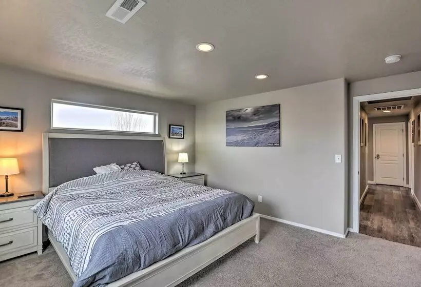 Chic Bend Home W/ Deck < 3 Mi To Downtown!