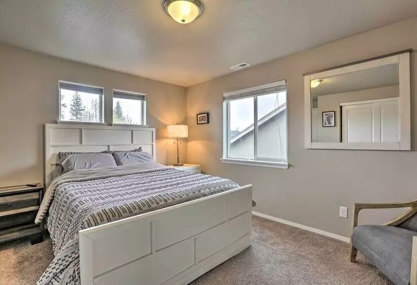 Chic Bend Home W/ Deck < 3 Mi To Downtown!