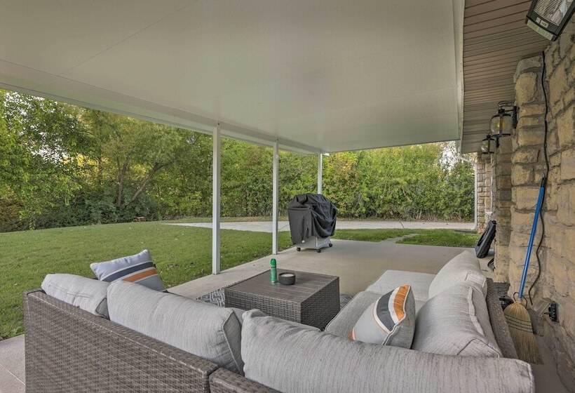 Single Story Home In Fairborn W/ Yard & Patio!