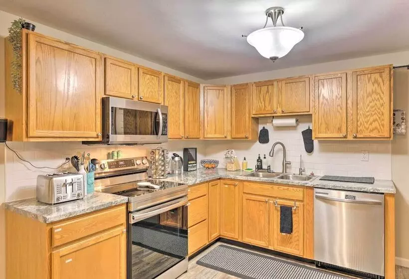 Single Story Home In Fairborn W/ Yard & Patio!