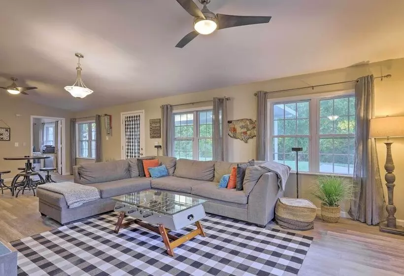 Single Story Home In Fairborn W/ Yard & Patio!