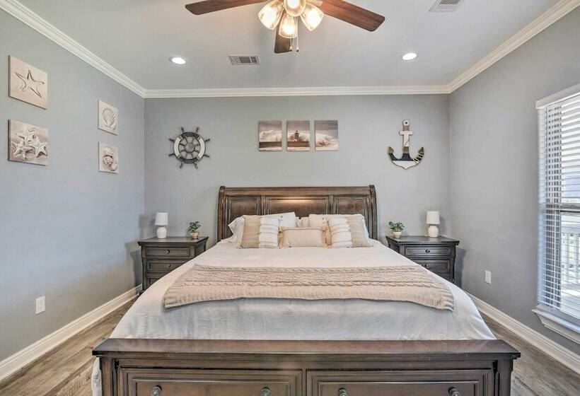 Walk To Shore: Coastal Escape In Crystal Beach!