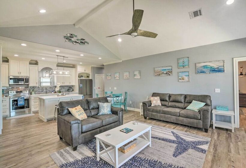 Walk To Shore: Coastal Escape In Crystal Beach!