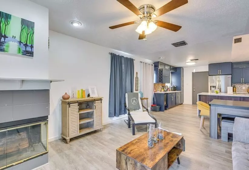 Contemporary Lutz Home: Private Pool, Pet Friendly