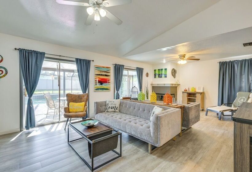 Contemporary Lutz Home: Private Pool, Pet Friendly