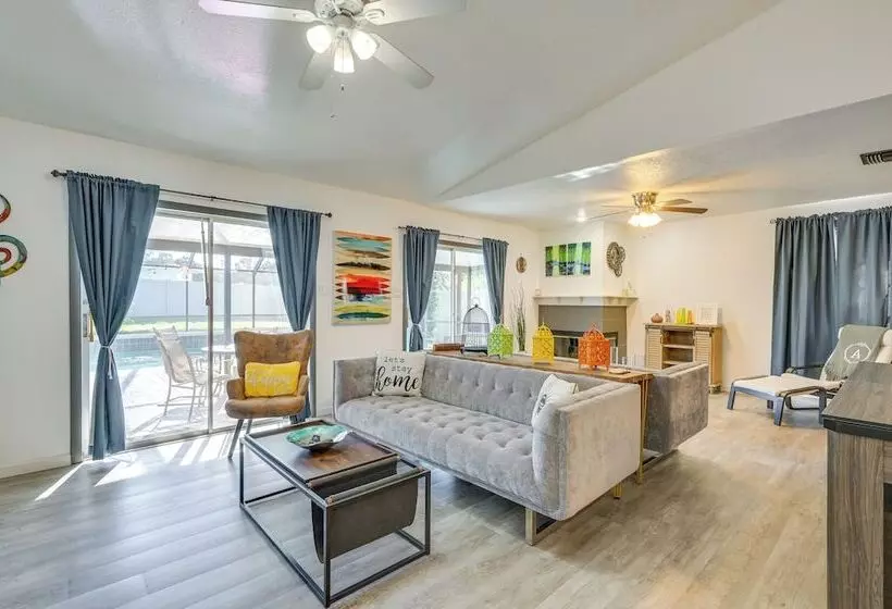 Contemporary Lutz Home: Private Pool, Pet Friendly