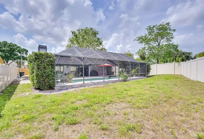 Contemporary Lutz Home: Private Pool, Pet Friendly