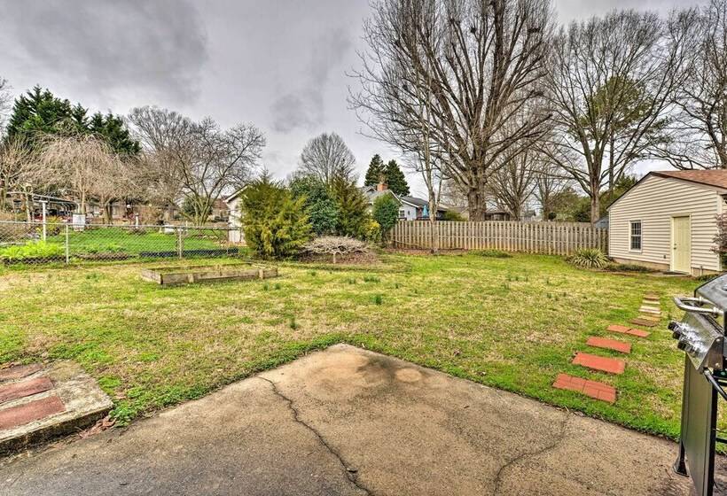 Cozy Home W/ Fenced Yard < 1 Mi Downtown Matthews!