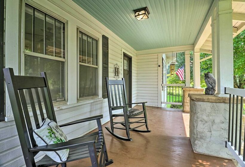 Cozy Home W/ Views < 1 Mi To Lake Junaluska!