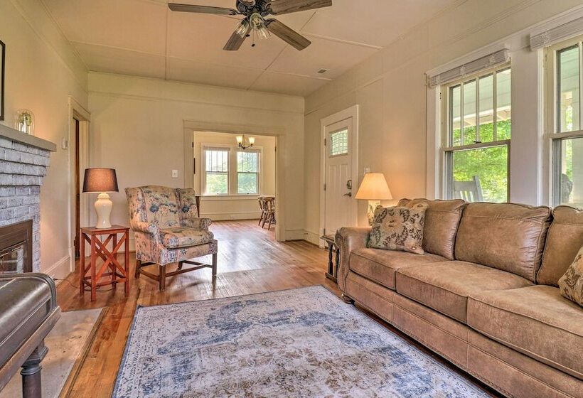 Cozy Home W/ Views < 1 Mi To Lake Junaluska!