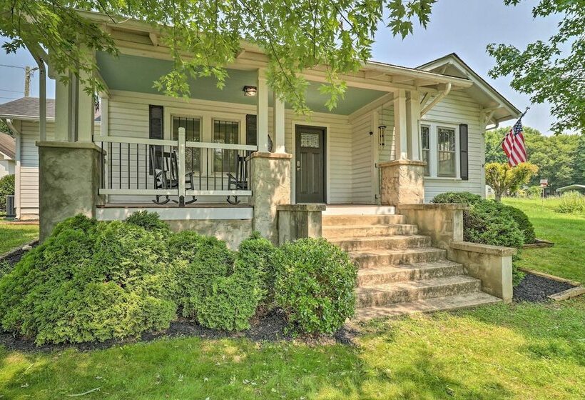 Cozy Home W/ Views < 1 Mi To Lake Junaluska!