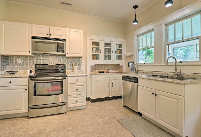 Cozy Home W/ Views < 1 Mi To Lake Junaluska!