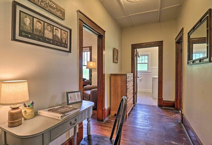 Cozy Home W/ Views < 1 Mi To Lake Junaluska!
