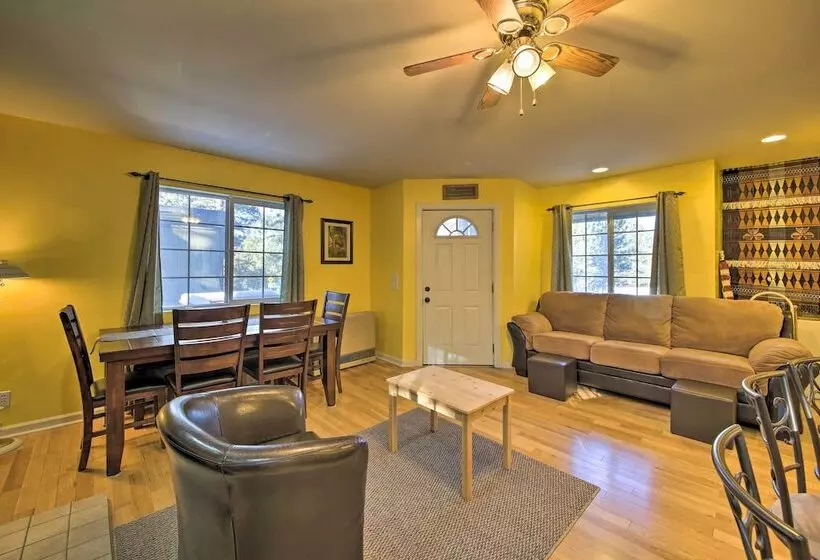 Cozy Home W/ Wood Fireplace: 4 Mi To Big Bear Lake